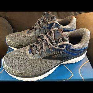 Brooks Adrenaline GTS 18